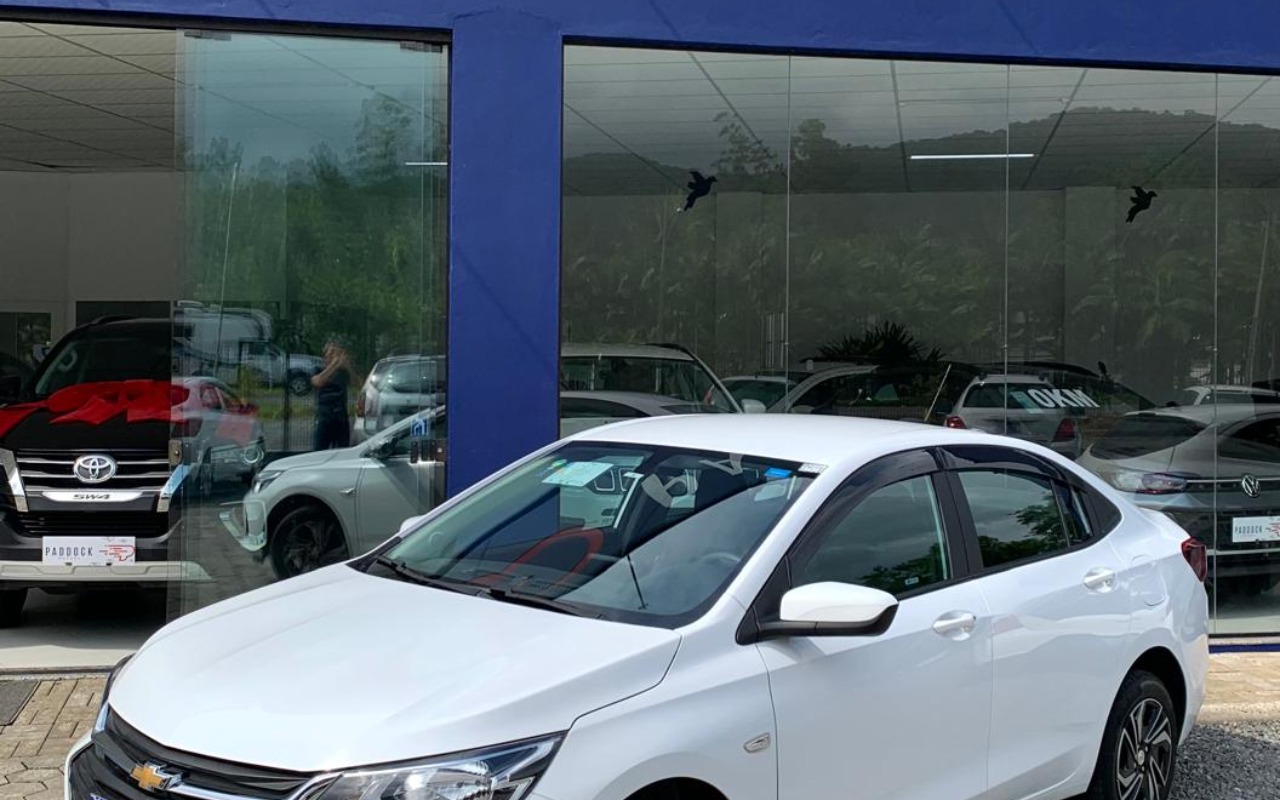 Chevrolet Onix SEDAN Plus LT 1.0 12V TB Flex Mec. na cor Branco em Corupá / SC - 886049