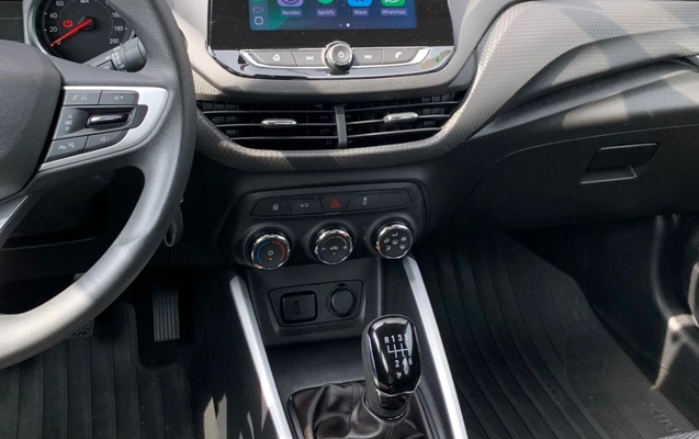 imagem-https://www.socarrao.com.br/sc-vehicle-images-prod/886049/1772215956629-V2hhdHNBcHAgSW1hZ2UgMjAyNi0wMS0xMCBhdCAxMS4wMi4zOC5qcGVn.jpeg