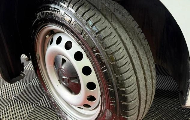 imagem-https://www.socarrao.com.br/sc-vehicle-images-prod/886155/1788270456600-7388484_9_B_8f73d7dc36.jpeg