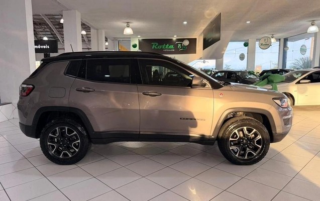 imagem-https://www.socarrao.com.br/sc-vehicle-images-prod/886343/1789660150820-7696296_3_B_87e69c693f.jpeg
