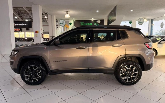 imagem-https://www.socarrao.com.br/sc-vehicle-images-prod/886343/1789660150825-7696296_7_B_d81da17b7f.jpeg