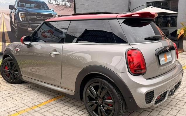 imagem-https://www.socarrao.com.br/sc-vehicle-images-prod/886358/1781288917801-7846984_3_B_2d6f511c56.jpeg