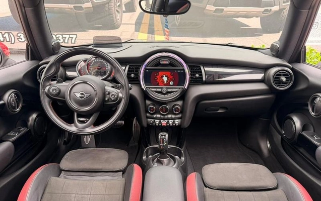 imagem-https://www.socarrao.com.br/sc-vehicle-images-prod/886358/1781288917805-7846984_5_B_3e0b3d11e7.jpeg
