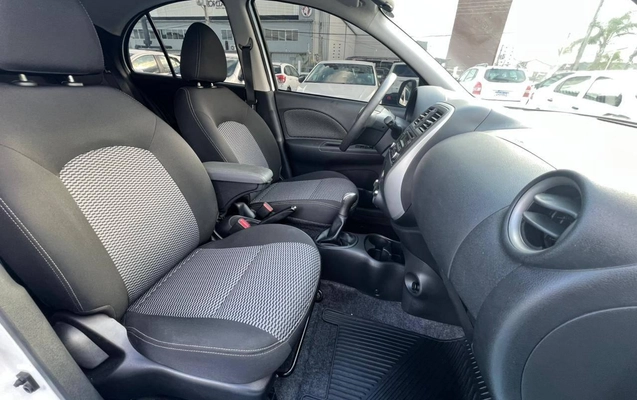 imagem-https://www.socarrao.com.br/sc-vehicle-images-prod/886616/1785779985185-4f8a707175e94adb834891a8e3a7ae40_1772223020095.jpg
