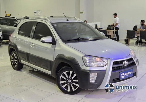 Toyota Etios 2018 Prata — foto 1 de 3