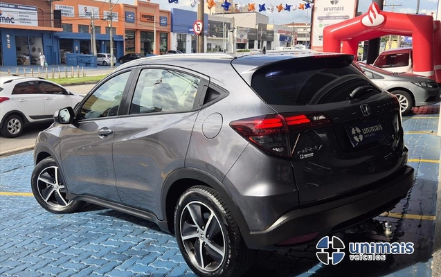imagem-https://www.socarrao.com.br/sc-vehicle-images-prod/887322/1787145729265-2f7ce055-436e-41d5-bd0f-3abcb23d4db820260226173344.jpeg