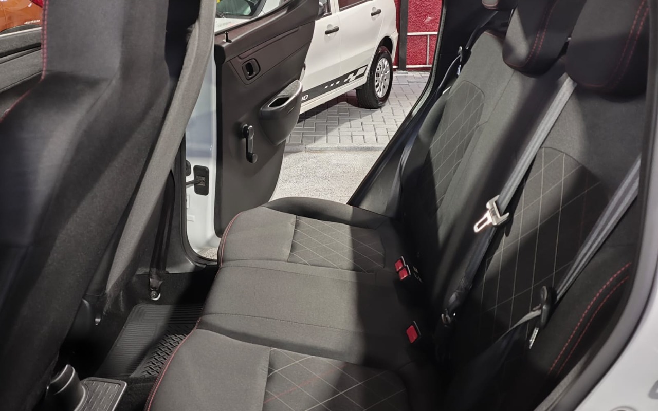 imagem-https://www.socarrao.com.br/sc-vehicle-images-prod/887337/1772238678571-MzRhOGY1NzMtMmE2Mi00ZTQ4LTkyMjAtNzQ0NmQxOTk1ODE5LmpwZw.jpg