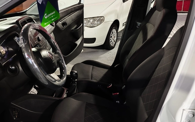 imagem-https://www.socarrao.com.br/sc-vehicle-images-prod/887337/1772238678797-MTc1ZjYwNTUtYmE0MS00NjkwLWFjODctMTkxMjUxZGY5NWEwLmpwZw.jpg