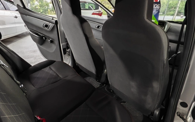 imagem-https://www.socarrao.com.br/sc-vehicle-images-prod/887342/1772240150931-Y2M1MjViMGQtNDVlZi00YTdkLTllOWEtZjc0OWU0ZWI4Y2NmLmpwZw.jpg