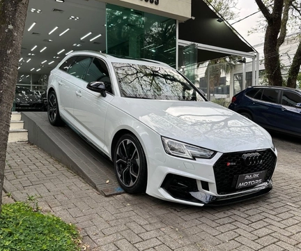 Audi A4 2018 Branco — foto 1 de 3
