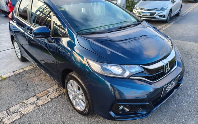 imagem-https://www.socarrao.com.br/sc-vehicle-images-prod/887360/1772246968992-V2hhdHNBcHAgSW1hZ2UgMjAyNi0wMi0yNyBhdCAyMi41OS41MCAoMSkuanBlZw.jpeg