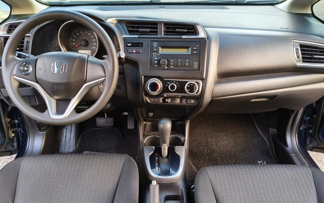 imagem-https://www.socarrao.com.br/sc-vehicle-images-prod/887360/1772246969684-V2hhdHNBcHAgSW1hZ2UgMjAyNi0wMi0yNyBhdCAyMi41OS40OCAoNCkuanBlZw.jpeg