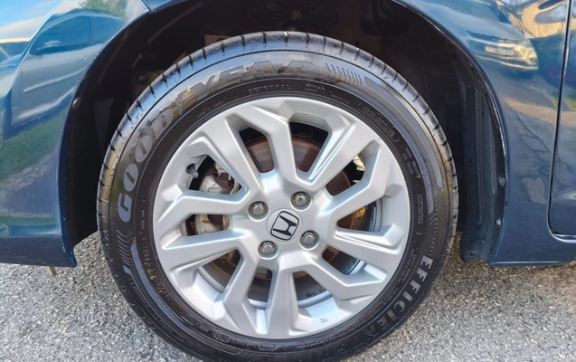 imagem-https://www.socarrao.com.br/sc-vehicle-images-prod/887360/1772246970323-V2hhdHNBcHAgSW1hZ2UgMjAyNi0wMi0yNyBhdCAyMi41OS40OSAoMykuanBlZw.jpeg