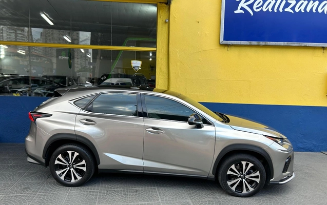 imagem-https://www.socarrao.com.br/sc-vehicle-images-prod/887559/1785854234998-7c7075ffe2b14a1883e4c64cfd5ae08d_1772280549162.jpeg