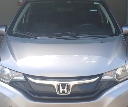 Honda Fit 2015 Cinza — foto 1 de 3