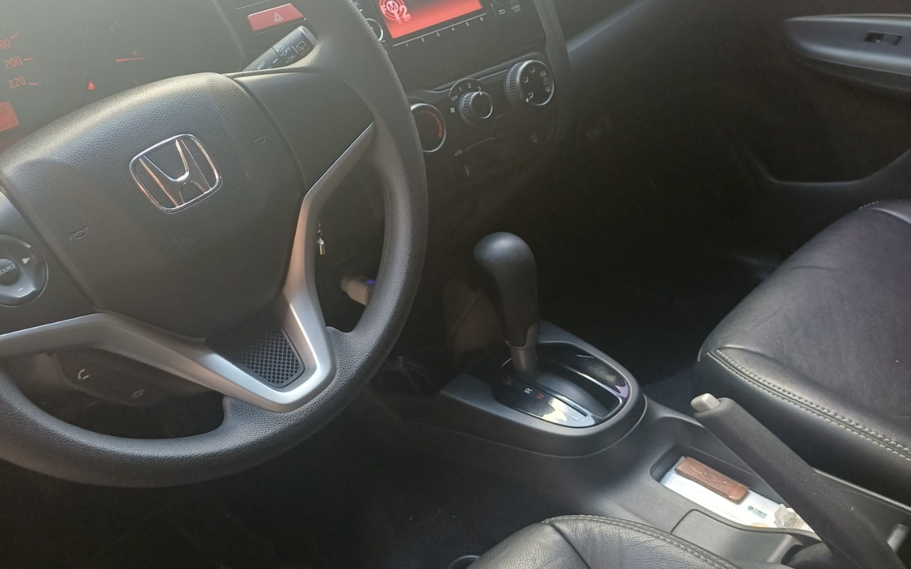 imagem-https://www.socarrao.com.br/sc-vehicle-images-prod/887590/1772282436743-MjAyNjAyMjZfMTAxOTA1LmpwZw.jpg