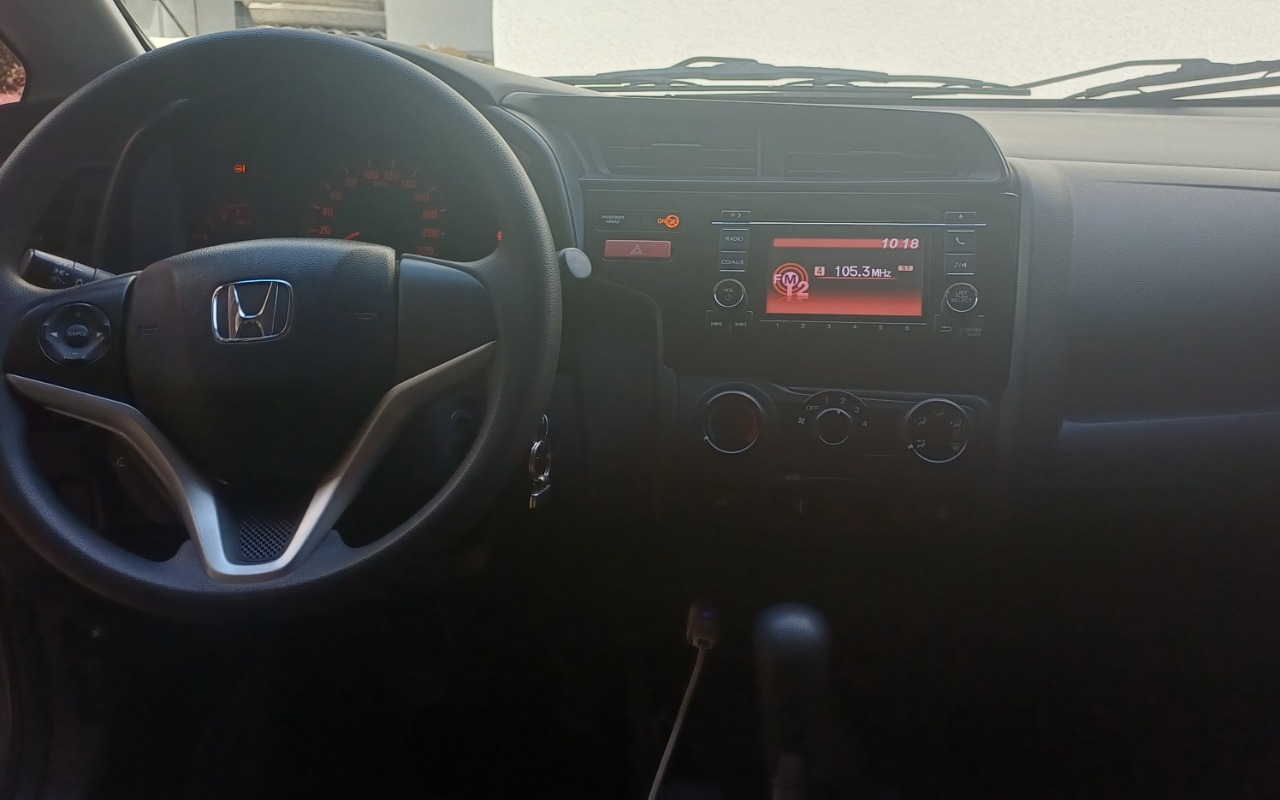 imagem-https://www.socarrao.com.br/sc-vehicle-images-prod/887590/1772282437863-MjAyNjAyMjZfMTAxODAwLmpwZw.jpg