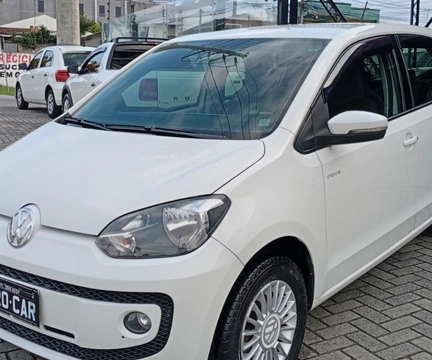 Volkswagen Up! 2017 Branco — foto 1 de 3