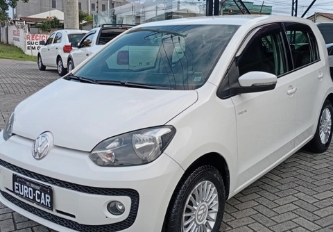 Volkswagen Up! 2017 Branco — foto 1 de 3