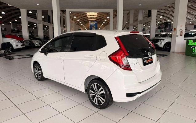 imagem-https://www.socarrao.com.br/sc-vehicle-images-prod/887667/1789657812901-7776703_6_B_468c8aa53c.jpeg