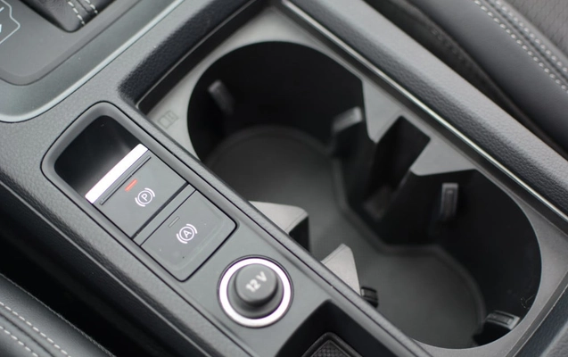 imagem-https://www.socarrao.com.br/sc-vehicle-images-prod/887706/1787759595625-vehicle_image_1772293301_98b8bcf9e3c2dded9ad805674789c5ae.jpeg