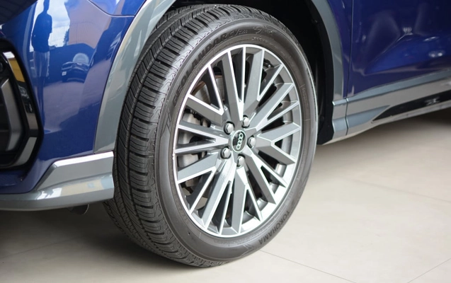imagem-https://www.socarrao.com.br/sc-vehicle-images-prod/887706/1787759595627-vehicle_image_1772293265_7d82d67f5e226f420e0ad04af6043a7a.jpeg
