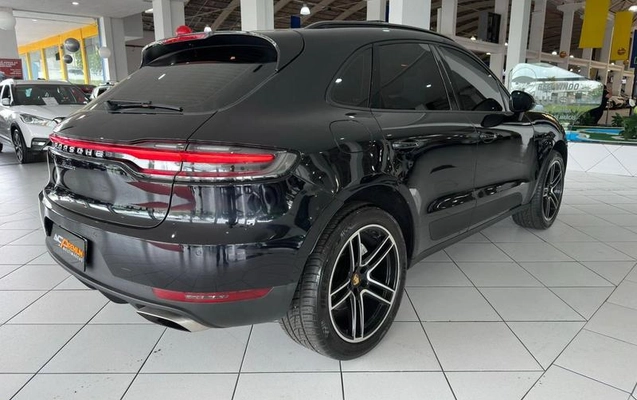 imagem-https://www.socarrao.com.br/sc-vehicle-images-prod/887708/1789657819293-7656562_4_B_55daf98caa.jpeg
