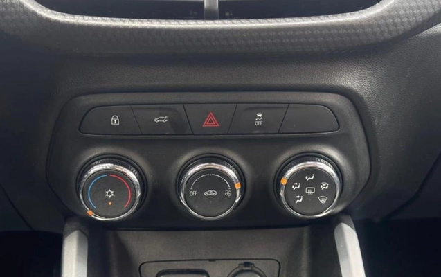 imagem-https://www.socarrao.com.br/sc-vehicle-images-prod/887726/1772284904640-NzcyNDE1M18xX0JfZmI3NGFjZjJjNi5qcGVn.jpeg