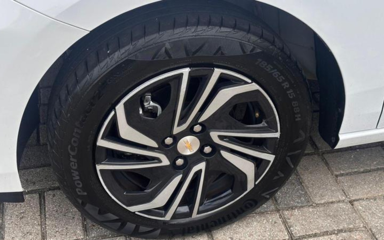 imagem-https://www.socarrao.com.br/sc-vehicle-images-prod/887726/1772284905228-NzcyNDE1M18xX0JfODE2OTQyMjZlOC5qcGVn.jpeg