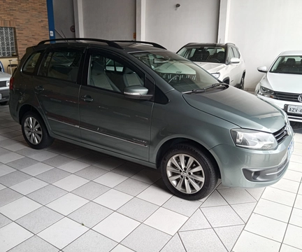 Volkswagen SpaceFox 2011 Cinza — foto 1 de 3