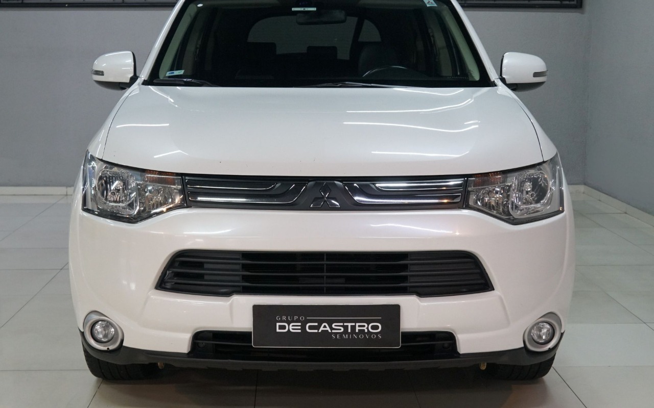 imagem-https://www.socarrao.com.br/sc-vehicle-images-prod/887902/1772289075505-NC5qcGc.jpg
