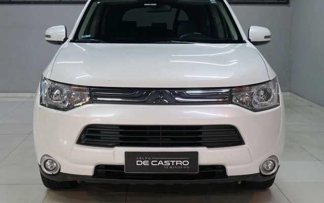 imagem-https://www.socarrao.com.br/sc-vehicle-images-prod/887902/1772289075505-NC5qcGc.jpg