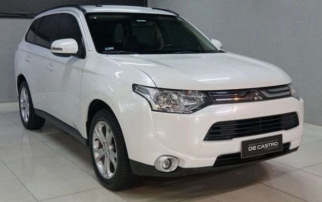 imagem-https://www.socarrao.com.br/sc-vehicle-images-prod/887902/1772289075729-My5qcGc.jpg