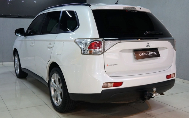 imagem-https://www.socarrao.com.br/sc-vehicle-images-prod/887902/1772289075815-OC5qcGc.jpg