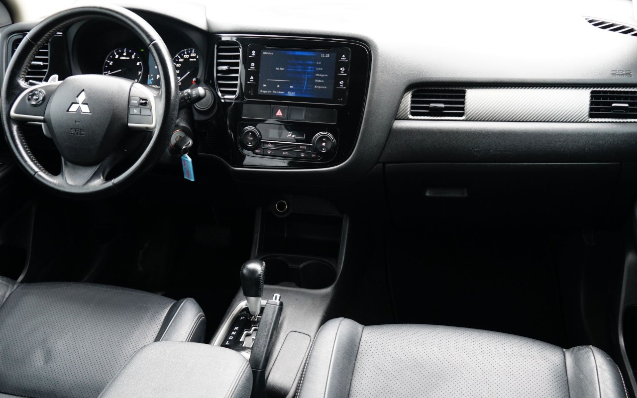 imagem-https://www.socarrao.com.br/sc-vehicle-images-prod/887902/1772289076715-MjEuanBn.jpg