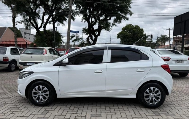 imagem-https://www.socarrao.com.br/sc-vehicle-images-prod/887997/1788549464604-7801192_12_B_c26554f23c.jpeg
