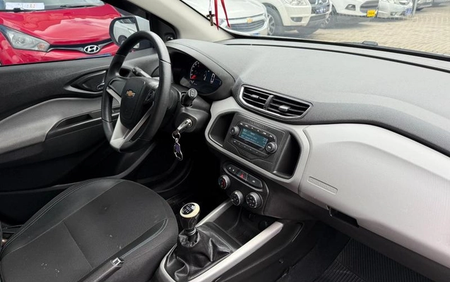 imagem-https://www.socarrao.com.br/sc-vehicle-images-prod/887997/1788549464604-7801192_7_B_d893fdc53e.jpeg