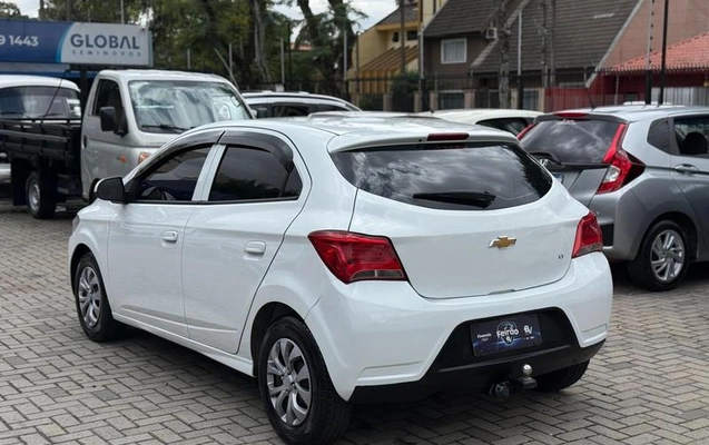 imagem-https://www.socarrao.com.br/sc-vehicle-images-prod/887997/1788549464605-7801192_0_B_6d1594659f.jpeg