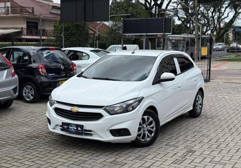 Chevrolet Onix 2019 Branco — foto 1 de 3