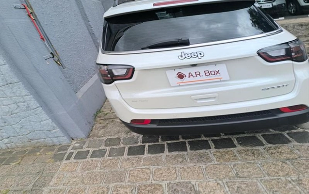 imagem-https://www.socarrao.com.br/sc-vehicle-images-prod/888010/1788207416814-7850938_3_B_0aaa2a677b.jpeg