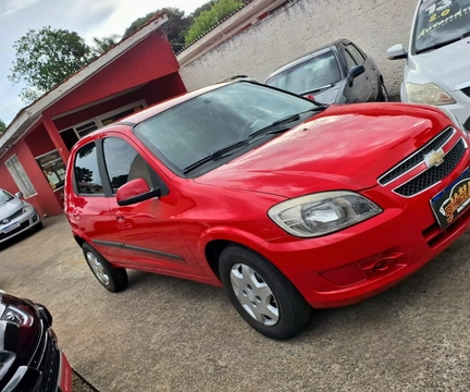 Chevrolet Celta 2014 Vermelho — foto 1 de 3