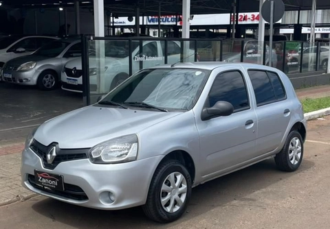 Renault Clio 2015 Prata — foto 1 de 3