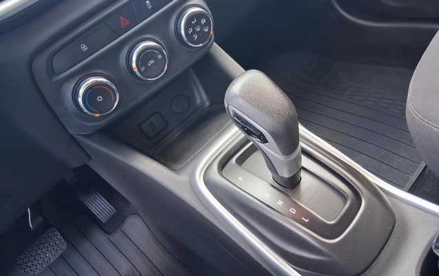 imagem-https://www.socarrao.com.br/sc-vehicle-images-prod/888352/1788982806524-7850448_15_B_d3be73b011.jpeg