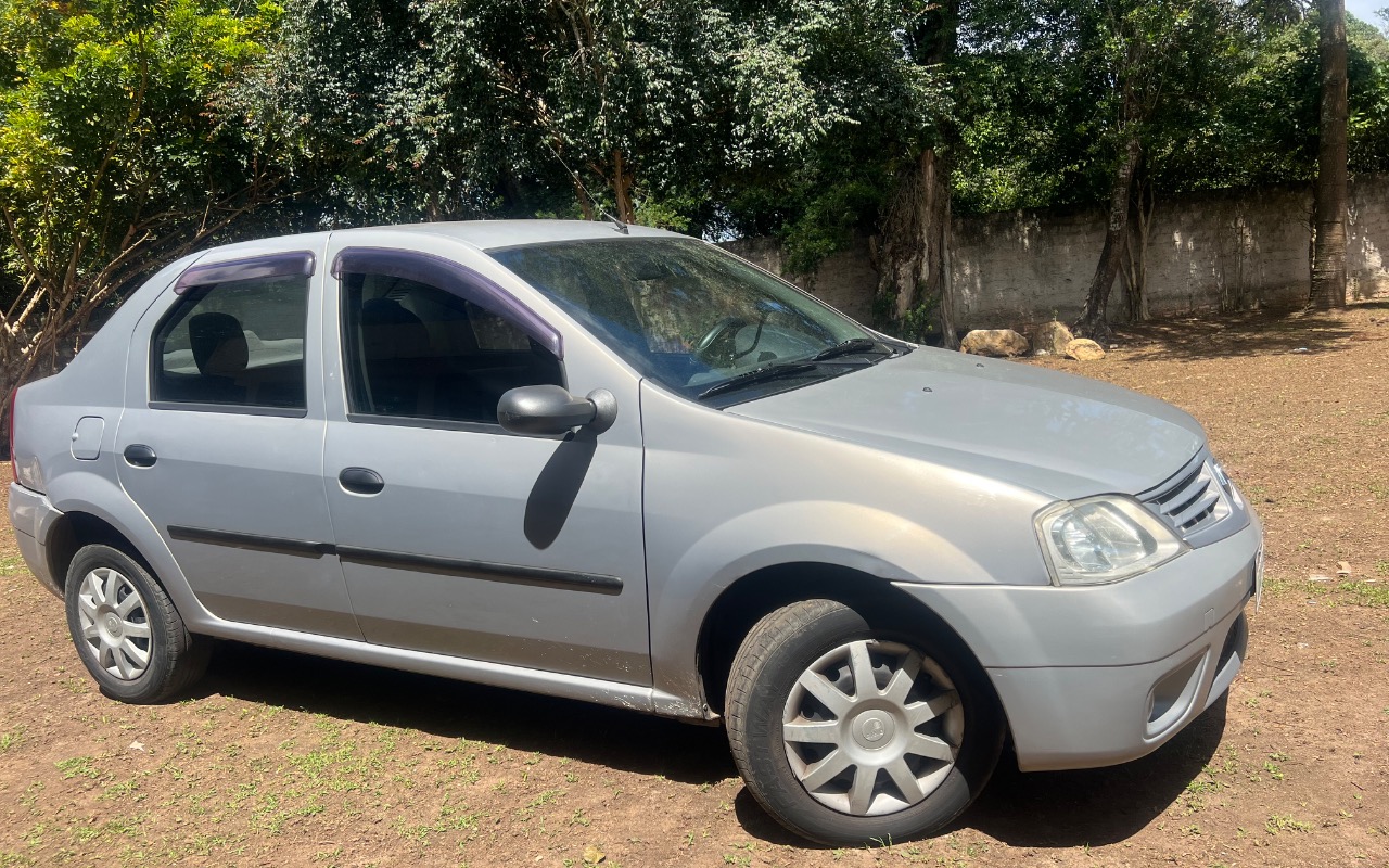 Renault Logan 2009 Bege — foto 1 de 3