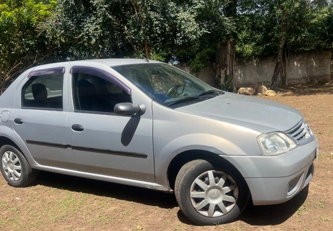 Renault Logan 2009 Bege — foto 1 de 3