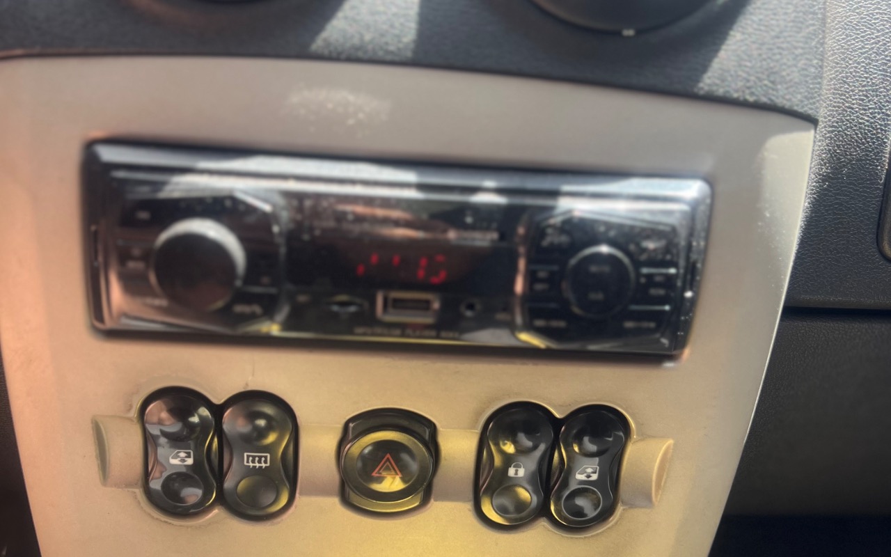 imagem-https://www.socarrao.com.br/sc-vehicle-images-prod/889058/1772369553913-SU1HXzU4MjguanBlZw.jpeg