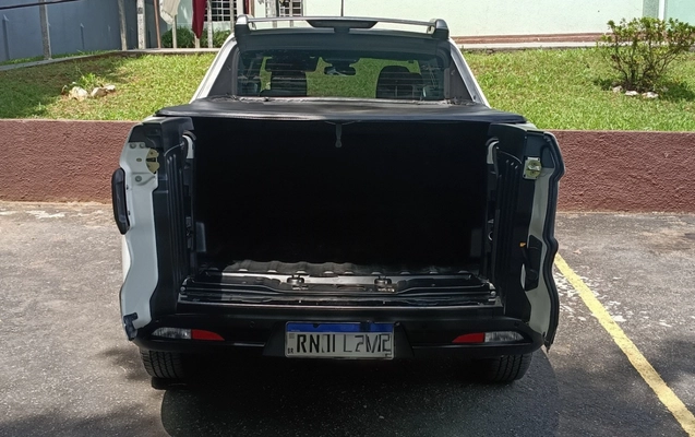 imagem-https://www.socarrao.com.br/sc-vehicle-images-prod/889516/1772404743182-SU1HXzIwMjYwMzAxXzExMjgwMTY5NV9IRFJ-Mi5qcGc.jpg