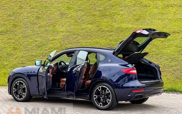 imagem-https://www.socarrao.com.br/sc-vehicle-images-prod/890015/1772452893220-4fe17b32905e4a0290b13bf64ef941a3_1760468984468.jpg