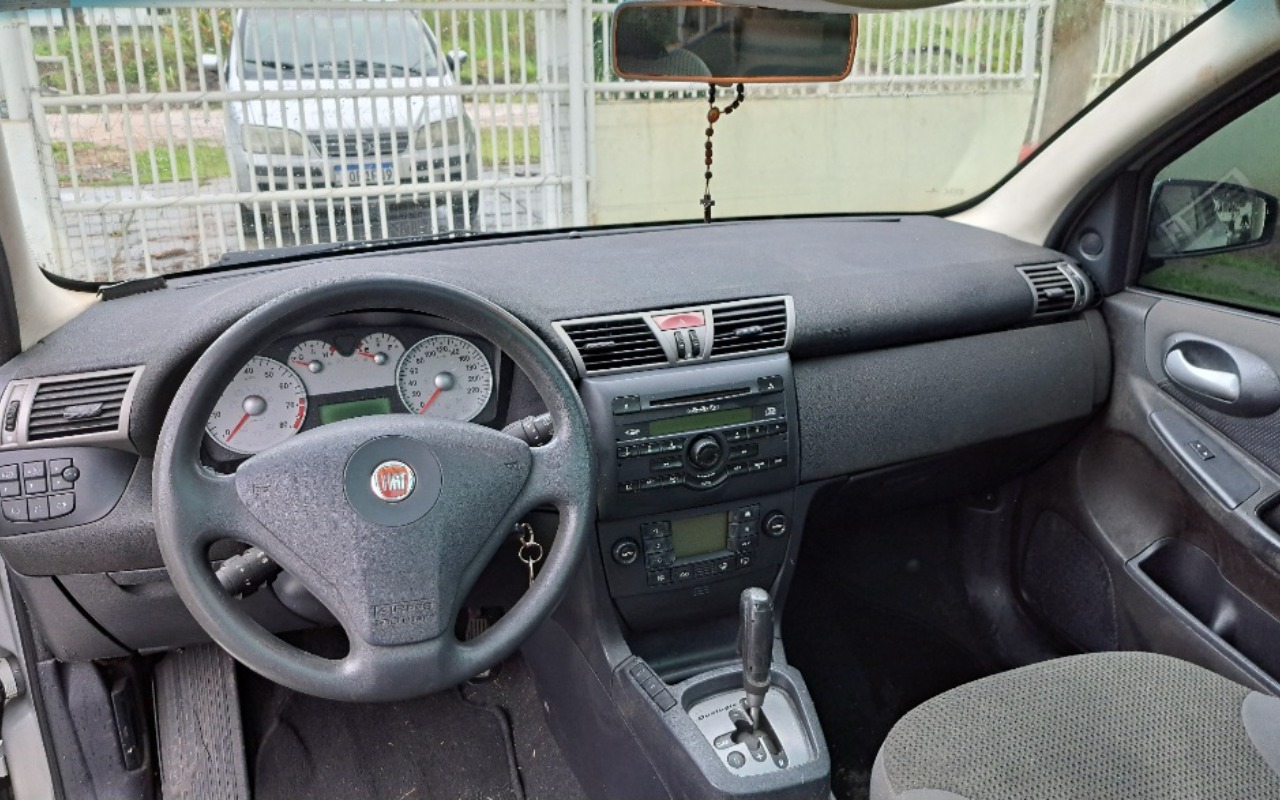 imagem-https://www.socarrao.com.br/sc-vehicle-images-prod/890510/1772455826508-U2NyZWVuc2hvdF8yMDI2MDMwMl8wOTQ1NDdfR2FsbGVyeS5qcGc.jpg