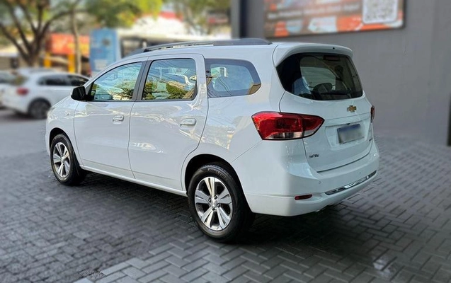 imagem-https://www.socarrao.com.br/sc-vehicle-images-prod/890743/1778694624184-7852841_1_B_89b562b509.jpeg